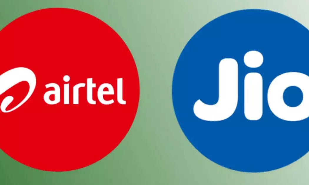 काम की खबर: मिल रहा फ्री रिचार्ज, JIO और Airtel के ग्राहक अब मुफ्त में उठाएं कॉलिंग और डेटा का मजा…. जानिए