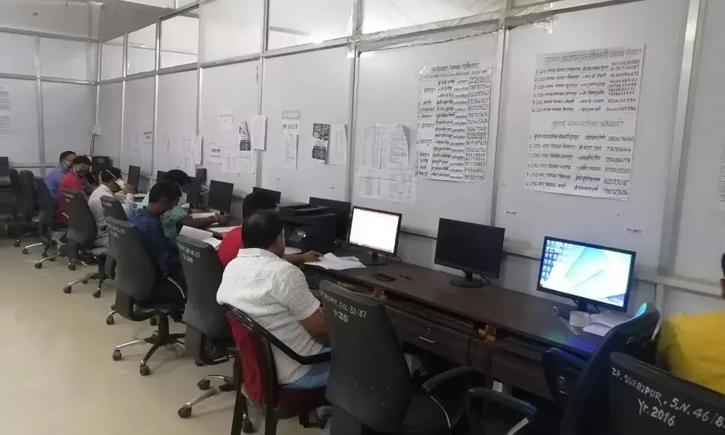 सूरजपुर ज़िला प्रशासन ने चार मोबाइल नंबर किए गए जारी.. बनाया कंट्रोल रुम..कोरोना हो या कोई समस्या.. ग्रामीणों कर रहे सीधे कॉल