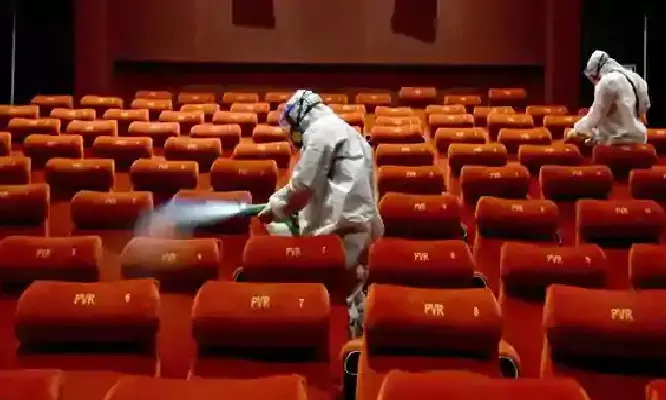 केंद्र सरकार की नई गाइडलाइंस: 1 फरवरी से सभी लोगों के लिए खुलेंगे स्वीमिंग पूल, सिनेमा हॉल में होंगे 50 पर्सेंट से ज्यादा दर्शक