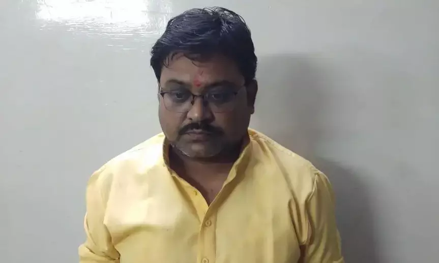 फर्जी फिटनेश दस्तावेज तैयार कर परिवहन विभाग को चूना लगाने वाला आरोपी गिरफ्तार….