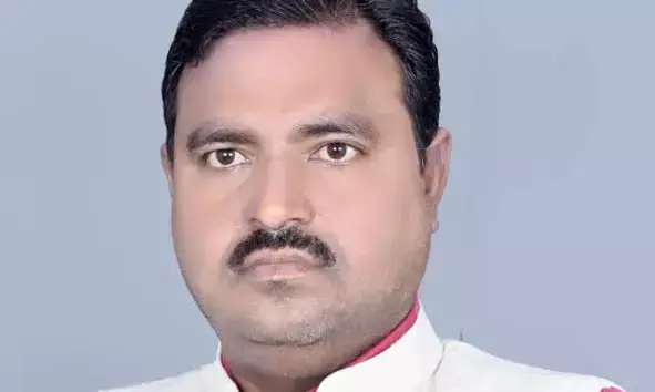 जिसे स्वयं हिंदी का ज्ञान नहीं, वह बना हिंदी का परीक्षक,जिला शिक्षा अधिकारी कवर्धा से नाराज फेडरेशन…..कल DEO के खिलाफ जोरदार विरोध की तैयारी