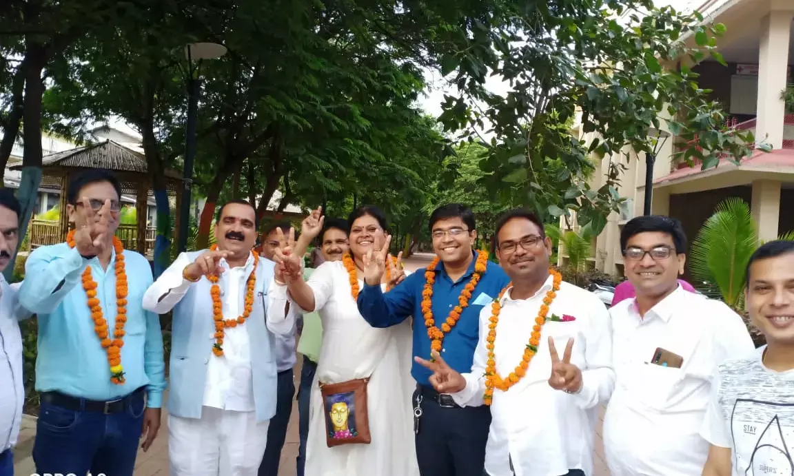 छत्तीसगढ़ अभियोजन अधिकारी संघ का हुआ चुनाव… राजेश त्रिपाठी बने प्रांताध्यक्ष, माधुरी बांधे उपाध्यक्ष