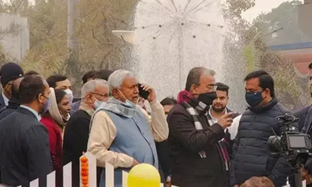 पत्रकार और मुख्यमंत्री में हुई जमकर नोंकझोंक….मर्डर के सवाल पर बौखलाये CM बोले- आप किनके सपोर्टर …..तिलमिलाकर बीच सड़क पर ही डीजीपी को लगा दिया फोन