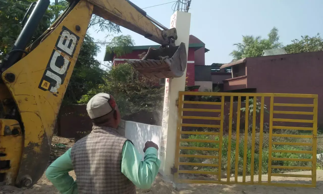 अवैध प्लाटिंग के खिलाफ़ निगम का अभियान जारी,8 जगहों पर की गई कार्रवाई