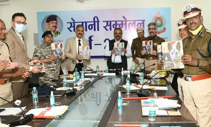 ब्रेकिंग : शराब के आदी जवानों की लत छुड़वायेगा पुलिस विभाग…. रायपुर में लगाया जायेगा कैंप…..बेहतर काम करने वाले पुलिस अफसर होंगे सम्मानित