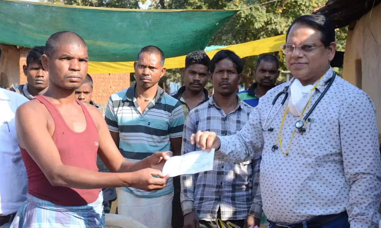 कुल्हाड़ीघाट में पीड़ित परिवार को 50 हजार रूपये की सहायता… मुख्यमंत्री स्वेच्छानुदान से राशि दिलाने कलेक्टर ने दिलाया भरोसा