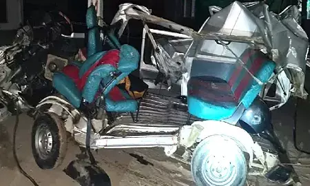 4 की मौत : दर्दनाक सड़क हादसे में 2 लड़की समेत 4 की मौत, तीन एक ही परिवार के…….ट्रक से कार की जबरदस्त हुई टक्कर…..