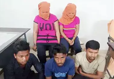 CG सेक्स रैकेट : दो लड़कियों के साथ 3 लड़के रंगरेली मनाते धराये…..सेक्स रैकेट की सूचना पर पुलिस ने मारा छापा…. आपत्तिजनक हालत में पुलिस ने पकड़ा CG सेक्स रैकेट : दो लड़कियों के साथ 3 लड़के रंगरेली मनाते धराये…..सेक्स रैकेट की सूचना पर पुलिस ने मारा छापा…. आपत्तिजनक हालत में पुलिस ने पकड़ा