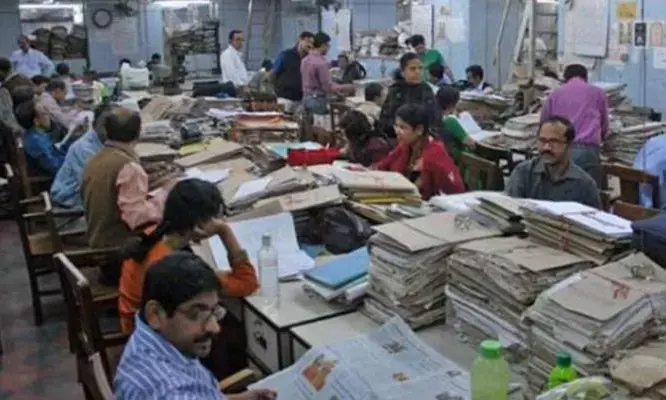 मंत्रालय सुबह 7 बजे से:  आदेश जारी…अब सुबह 7 बजे से करना होगा कर्मचारियों को काम …मंत्रालय के सभी स्टाफ दो शिफ्ट में करेंगे काम