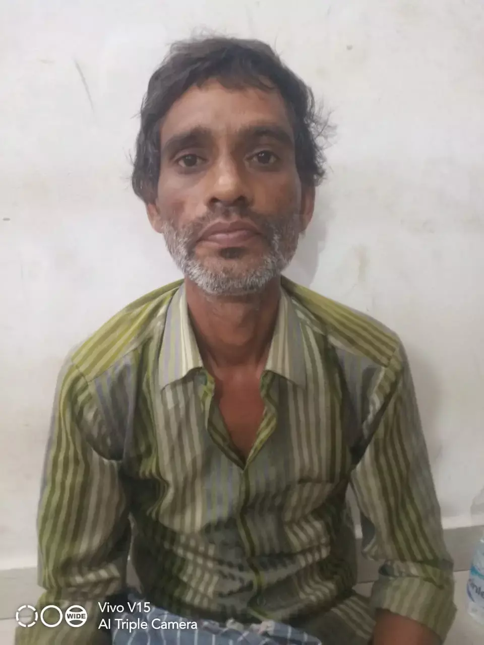पत्नी की हत्या कर भिखारी के भेष में घूम रहा था आरोपी पति, पुलिस ने हत्या के तीन दिन बाद धरदबोचा…. पत्नी की हत्या कर भिखारी के भेष में घूम रहा था आरोपी पति, पुलिस ने हत्या के तीन दिन बाद धरदबोचा….