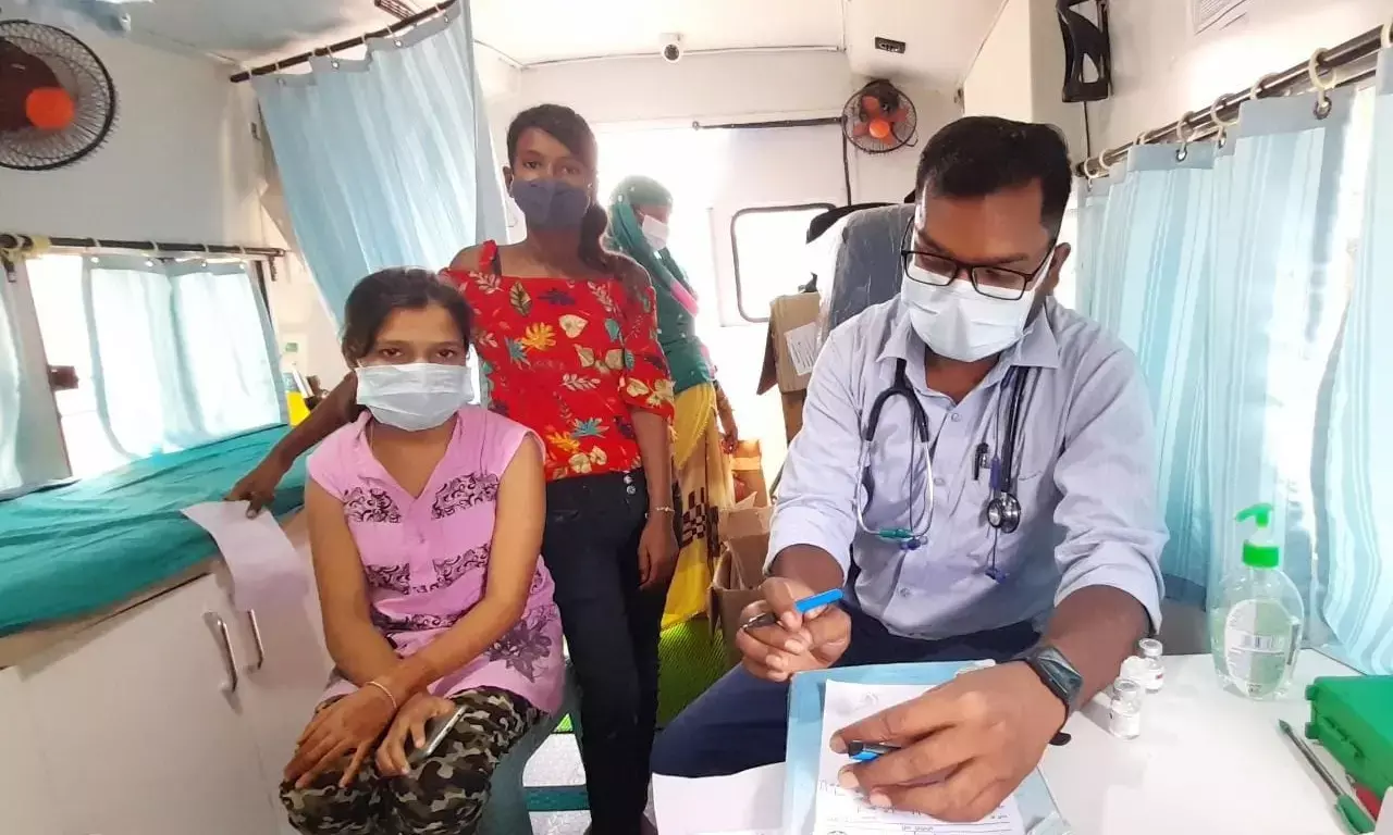 मुख्यमंत्री स्लम स्वास्थ्य योजना ने लोगों का जीता दिल, फीडबैक पोल में 93 फीसदी लोगों ने कहा अब्बड़ बढ़ियां (एक्सीलेंट) तो 4 फीसदी ने कहा, बने-बने