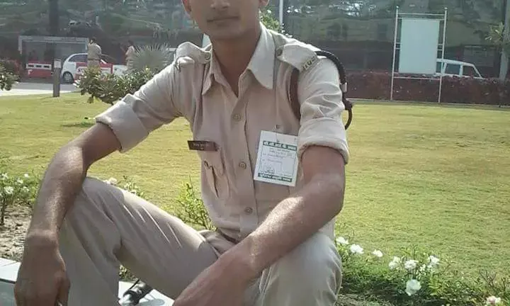 कांस्टेबल ने की आत्महत्याः पत्नी गयी थी मायके, इधर आरक्षक ने फांसी लगाकर दे दी जान… पुलिस जांच में जुटी