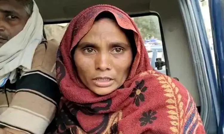 लड़की के थे पड़ोसी लड़के से प्रेम-संबंध, गले में दुपट्टा बांध मां-बाप ने कर दी बेटी की हत्या……