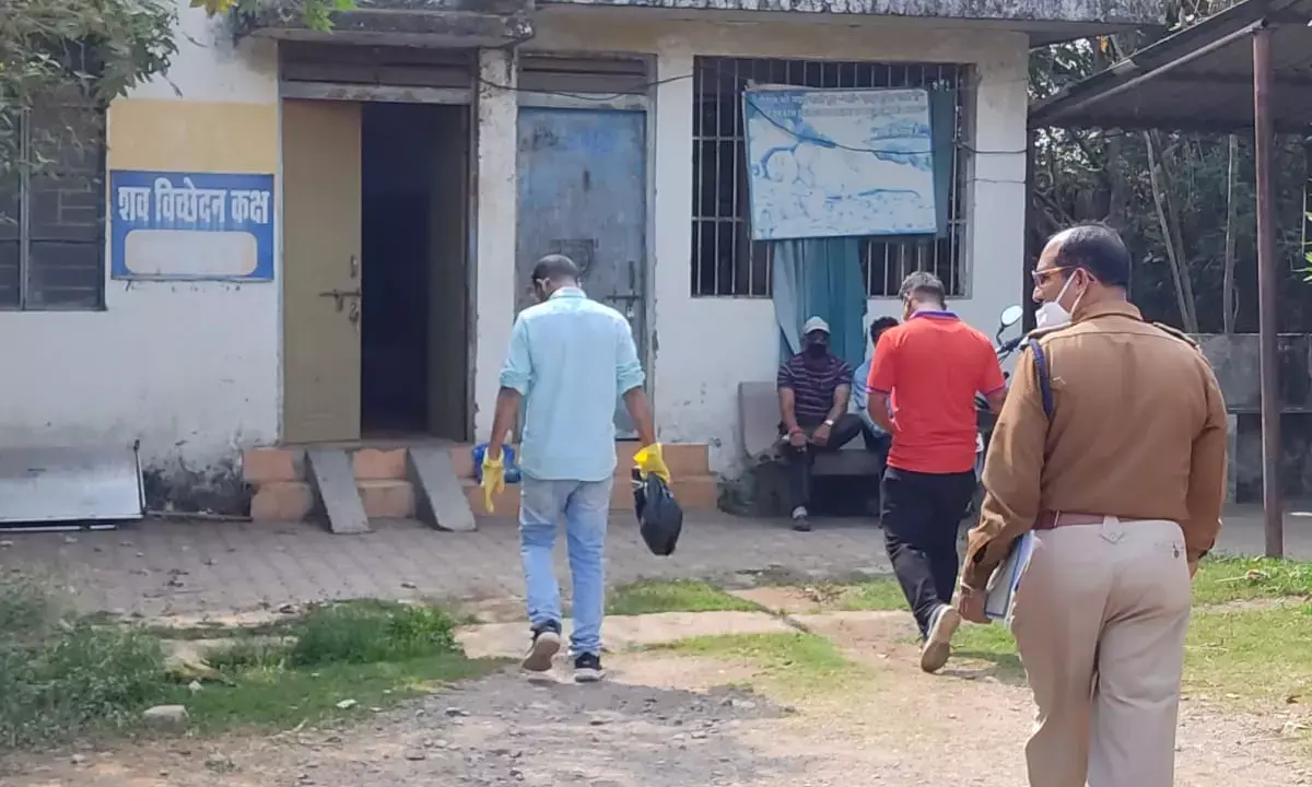 जिला अस्पताल परिसर में मिला नवजात बच्चे का शव, फैली सनसनी..