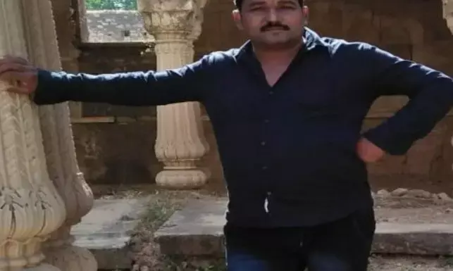 ठेकेदार की हत्याः निर्माण कार्य में लगे ठेकेदार को नक्सलियों ने उतारा मौत के घाट