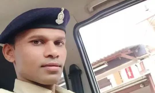 पुलिस की गाड़ी लेकर फरार हुआ कांस्टेबल, घंटो पीछा करती रही पुलिस… जानिए फिर क्या हुआ