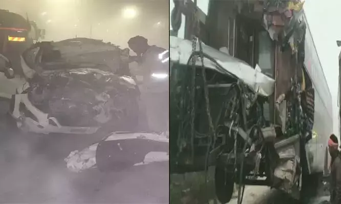 6 की दर्दनाक सड़क हादसे में मौत : तेज रफ्तार कार आकर ट्रक से टकरायी, मौके पर ही 6 लोगों ने तोड़ा दम…. कार के उड़ गये परखच्चे