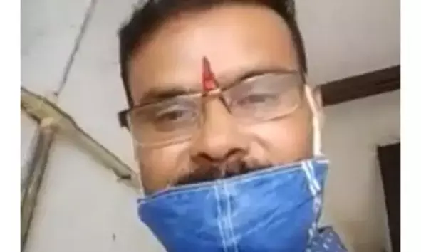 अश्लील अंतरंग वीडियो वायरल.. कोंडागांव कांग्रेस शहर अध्यक्ष की पार्टी से छूट्टी तय.. बिफरे मरकाम ने नोटिस जारी किया