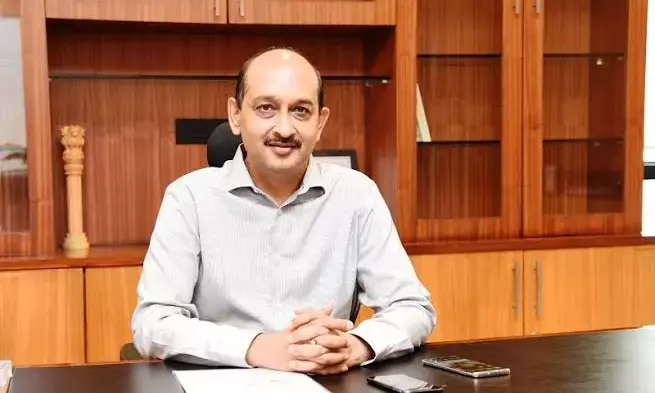 अपर मुख्य सचिव सुब्रत साहू ने नालंदा लाइब्रेरी को भेंट की उपयोगी पुस्तकें….