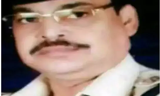 ब्रेकिंग : DSP की मिली लाश …. घर में पंखे में लटकी मिली डीएसपी की लाश…. आत्महत्या या फिर कुछ और वजह…. पुलिस कर रही है जांच