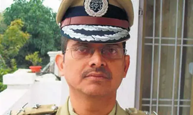चर्चित IPS अमिताभ ठाकुर को सरकार ने समय से पहले किया रिटायर, गृह मंत्रालय ने जारी किया आदेश