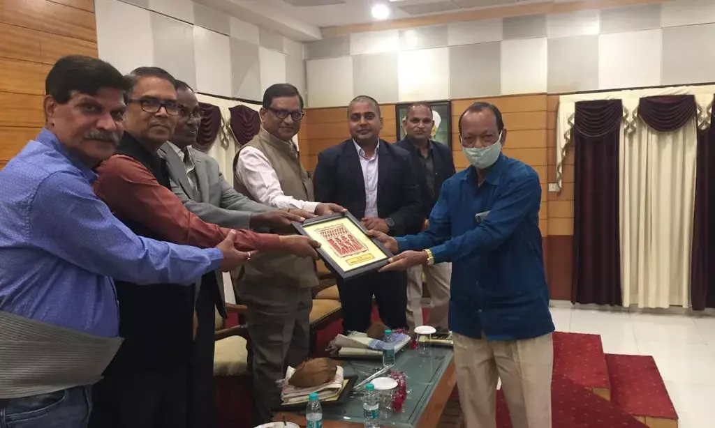 छत्तीसगढ़ राज्य प्रशासनिक सेवा संघ की बैठक, सेवानिवृत्त अपर कलेक्टरों को विदाई तथा नवनियुक्त डिप्टी कलेक्टरों का किया गया स्वागत