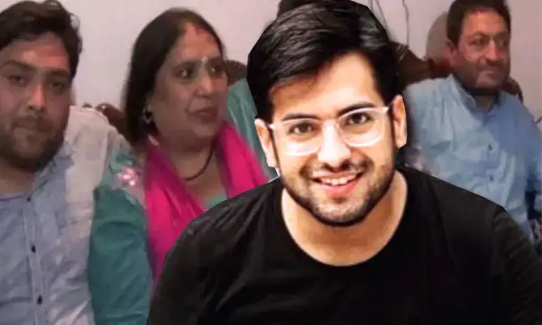 टीन की छत, ईंटे झांकती दीवारें और टाट पर पढ़ाई……2 बार इंटरव्यू में फेल हुए अभिषेक ऐसे बने थे IAS…..अब जम्मू पहुंचकर ऐसे पूरा करेंगे SDM दफ्तर में क्लर्क मां का सपना पूरा