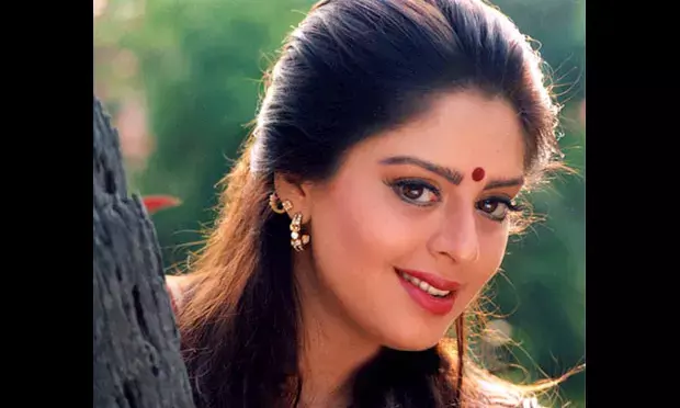 वैक्सीन लगवाने के बाद ये एक्ट्रेस हुई पॉजिटिव, कुछ दिन पहले ही ली थी पहली डोज