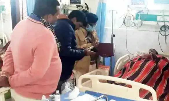 सुशांत सिंह राजपूत के रिश्तेदार को दिनदहाड़े मारी गोली……..बाइक शोरूम के मालिक अपने कर्मचारी के साथ लौट रहे थे घर…. हालत गंभीर