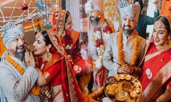 अंगीरा धर ने तरीके से निर्देशक आनंद तिवारी संग रचाई गुपचुप शादी, तस्वीरें वायरल कर दी जानकारी