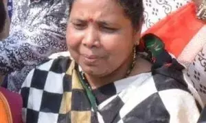 कोरोना ब्रेकिंगः महिला कांग्रेस अध्यक्ष की कोरोना से मौत, असम चुनाव प्रचार से लौटने के बाद बिगड़ी थी तबीयत…सांस लेने में तकलीफ पर कराया गया अस्पताल में भरती