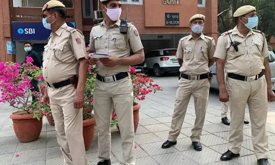 सांसद की मौत : ब्रेकिंग – फ्लैट में मिली भाजपा सांसद की लाश….. संदिग्ध हालत में फंदे में लटका मिला शव…. नौकर के पहुंचने पर मिली मौत की जानकारी