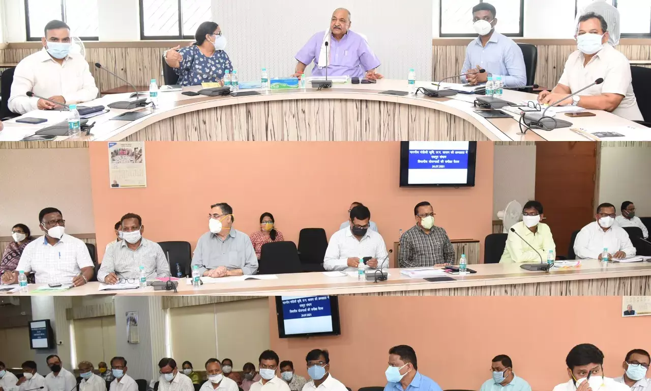 खेती- किसानी के लिए किसानों को समसामयिक सलाह और सुझाव जरूरी…कृषि मंत्री रविंद्र चौबे बोले- खाद -बीज के वितरण और मूल्य पर कड़ी निगरानी रखें