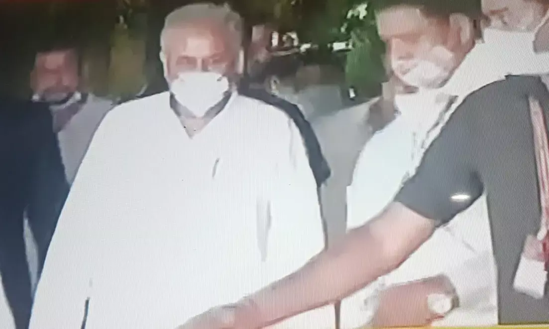 दिल्ली LIVE: AICC से तो कांग्रेस विधायक होटल लौटे, लेकिन छत्तीसगढ़ कब लौटेंगे?…..जवाब पर सभी नेताओं ने कन्नी काटी… CM बोले- “यहां सभी विधायक-नेता राहुल जी से मिलने आये थे, अब राहुल जी खुद उनसे उनके इलाके में मिलेंगे”