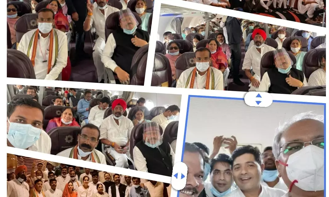 दिल्ली की LIVE तस्वीरें सीधे फ्लाइट से : चार्टर प्लेन की आगे की सीट पर CM भूपेश संग बैठे कवासी लखमा….. सभी मंत्री, विधायक, नेता-पदाधिकारी लौट रहे हैं साथ रायपुर… देखिये EXCLUSIVE तस्वीरें
