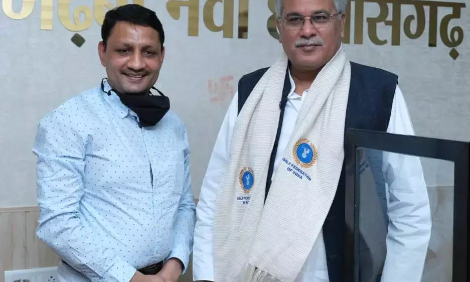 मुख्यमंत्री भूपेश बघेल से गोल्फ फेडरेशन ऑफ इंडिया के जनरल सेक्रेटरी ने की मुलाकात…