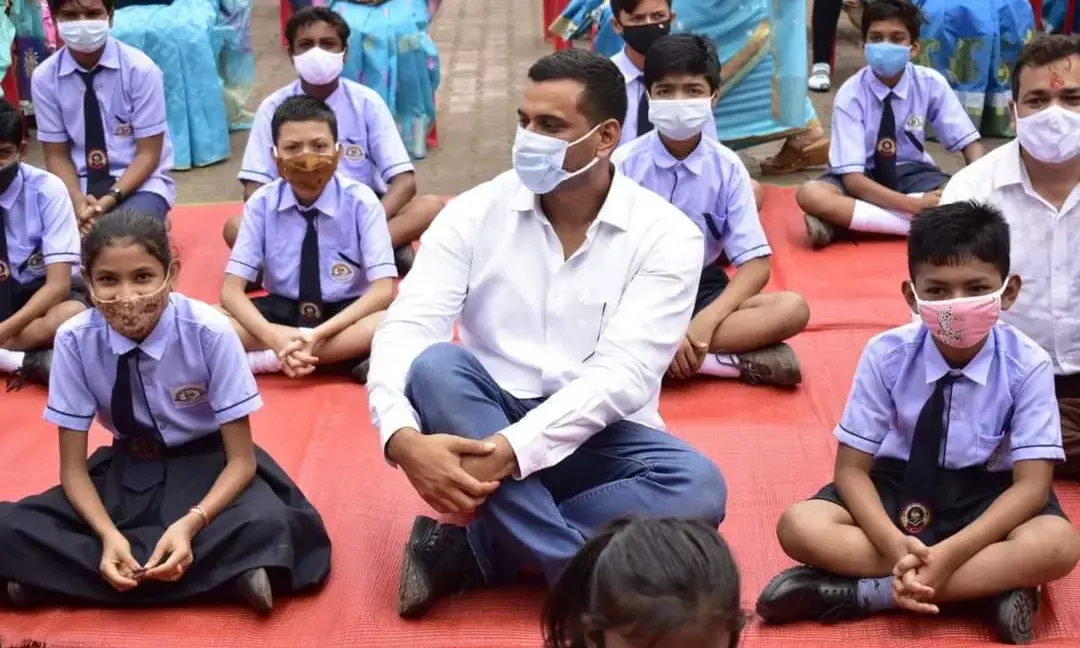 बेसहारों का सहारा बनी भूपेश सरकार, दुर्ग जिले के 867 बच्चों के पढ़ाने का उठाया जिम्मा…. विधायक देवेंद्र यादव बोले- कोराेना काल में जिन बच्चों के माता-पिता का निधन हो गया, उन्हें सरकार पढ़ाएगी, अभी भी कर सकते हैं आवेदन