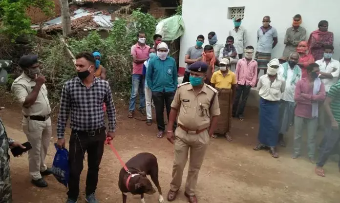 शिक्षिका की अर्धनग्न लाश मिली : मंत्री की बुआ की लाश मिलने से मची सनसनी….अर्धनग्न हाल में दोनो हाथ बंधे मिले….दुष्कर्म की भी आशंका… SP जितेंद्र मीणा ने कहा……