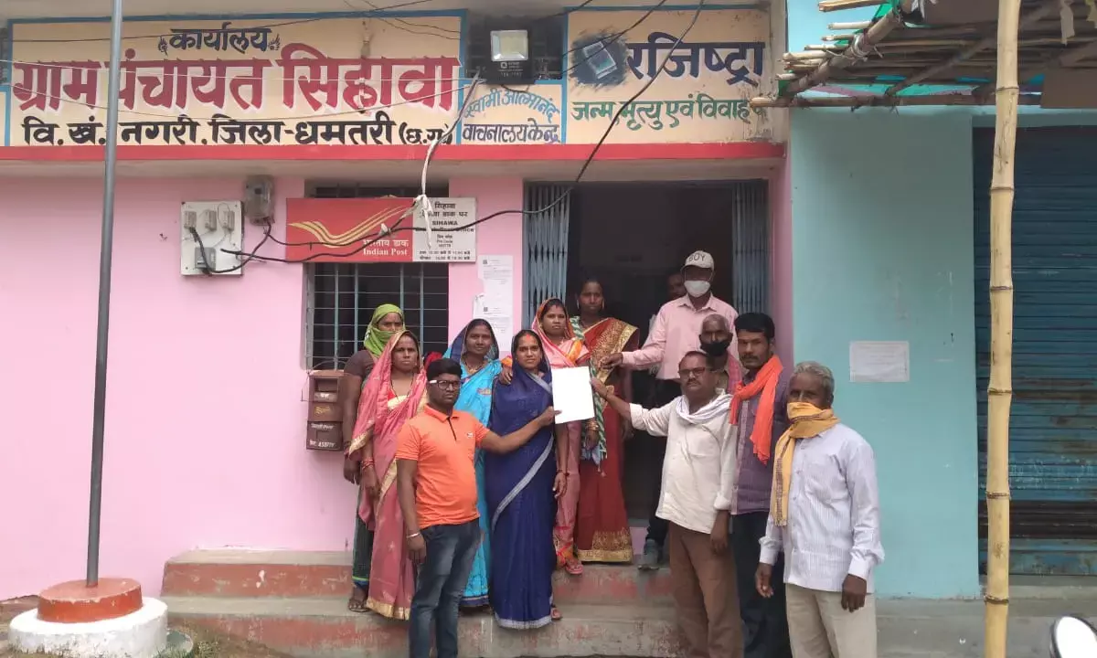 पर्यटन भवन टूटने से नाराज… उपसरपंच सहित 12 पंचों ने दिया इस्तीफा…