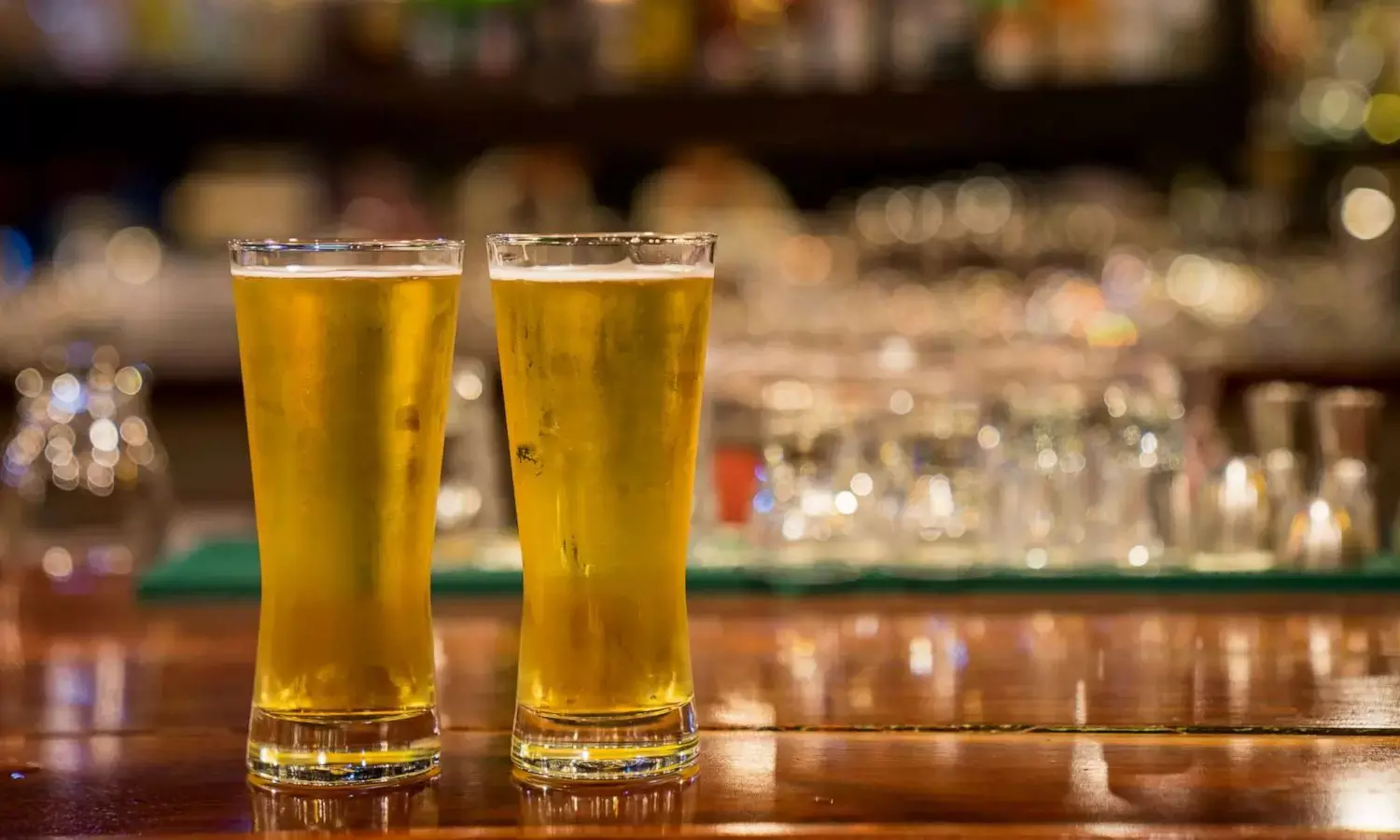 वैक्सीन लगवाओ, मुफ्त बियर पाओ: ऑफर मिलते ही लगी भीड़, जानिए कहां हो रहा है ऐसा