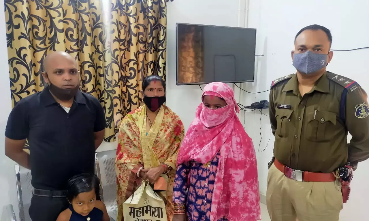 शाबाश राजधानी पुलिस : थाना प्रभारी की कोशिश ने बाप को बेटी से मिलाया…..बिटिया को लाने गाड़ी का भी कराया इंतजाम…अब खूब हो रही है इस TI की तारीफ