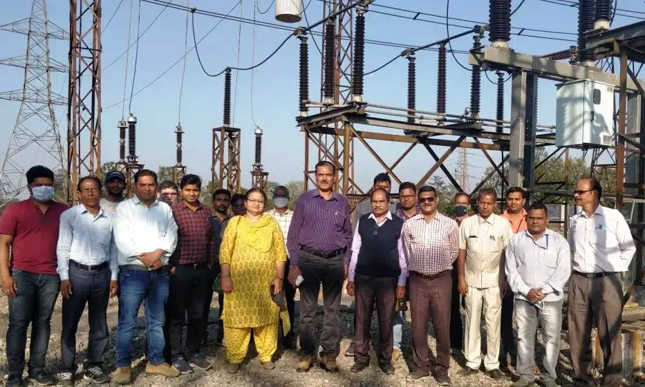 गेरवानी-घरघोड़ा ई.एच.टी. लाईन ऊर्जीकृत, एमडी कुमार बोले…. 14.3 करोड़ से निर्मित ईएचटी लाईन से वनांचलों में होगी क्वालिटी सप्लाई