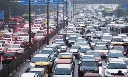 अब पुराने वाहनों पर अब लगेगा ग्रीन टैक्स, सड़क परिवहन व हाईवे मंत्रालय ने प्रस्ताव को दी मंजूरी