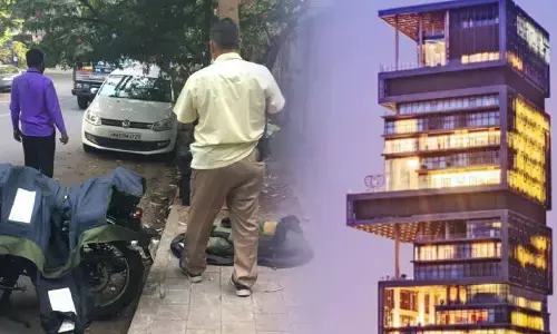मुंकेश अंबानी के बंगले के पास स्कॉर्पियो में मिला विस्फोटक… पुलिस और एटीएस की टीम पहुंची, कमांडो तैनात…