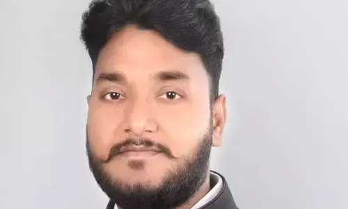 CG ब्रेकिंग : कांग्रेस नेता ने खुद को मारी गोली : कमरा बंदकर सर में मार ली खुद को गोली…..मौके पर ही हुई मौत…. पुलिस कर रही जांच