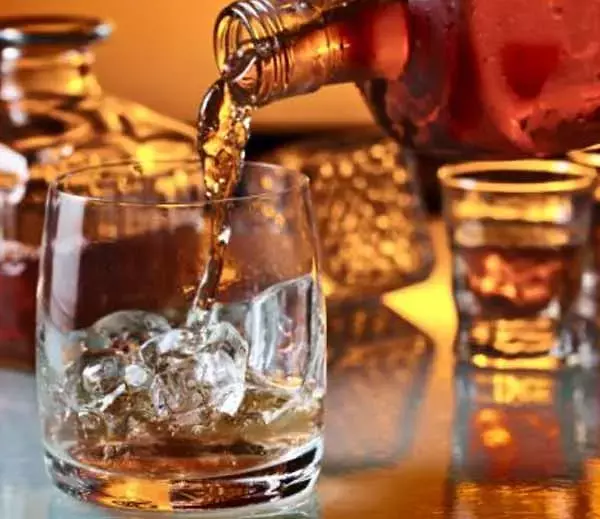 CG Wine News: शराब के काले कारोबार पर CM साय सरकार का सख्त प्रहार, लायसेंस प्रणाली ध्वस्त, ग्राहकों को बड़ी राहत