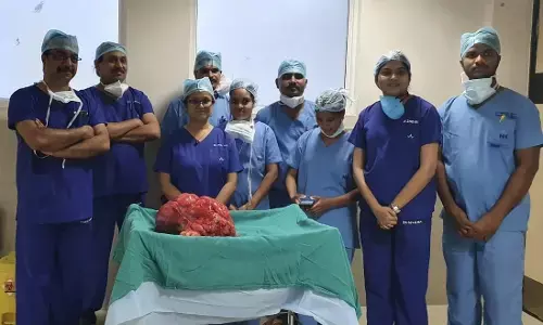 महिला के पेट से निकला 10 किलो वजनी ट्यूमर…   NHMMI नारायणा हॉस्पिटल में 4 घंटे से अधिक लंबी जटिल सर्जरी के बाद झारखंड की एक महिला को मिला नया जीवनदान…