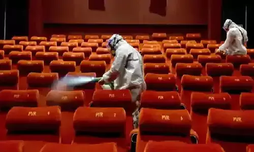 केंद्र सरकार की नई गाइडलाइंस: 1 फरवरी से सभी लोगों के लिए खुलेंगे स्वीमिंग पूल, सिनेमा हॉल में होंगे 50 पर्सेंट से ज्यादा दर्शक