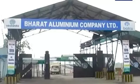 कमाल का स्कैम: बालको के डिप्टी मैनेजर फाइनेंस ने कंपनी के 9 करोड़ रिश्तेदारों के नाम ट्रांसफर कर शेयर मार्केट में डूबा डाला, पुलिस ने किया गिरफ्तार