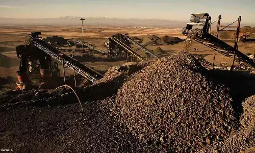 CM के निर्देश पर खनिज विभाग की बड़ी कार्रवाई:  लौह अयस्क परिवहन में गड़बड़ी पर 105 वाहनों की जांच, 11 गाड़ियों को किया गया जब्त… BSP को भी नोटिस थमाई